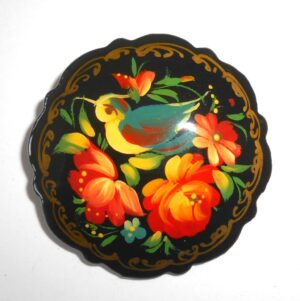 Brooch fancy round: Bird on black Babushka Matryoshka Babooshki Babushkas
