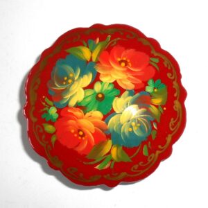 Brooch fancy round: Floral on red Babushka Matryoshka Babooshki Babushkas