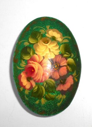 Brooch oval: Floral on green Babushka Matryoshka Babooshki Babushkas