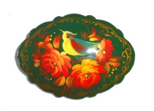 Brooch fancy oval: Bird on green Babooshki s