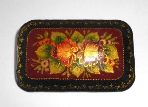 Brooch rectangle w/ornament: Roses on dark red Babooshki s
