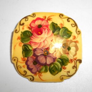 Brooch square: Floral on light yellow Babushka Matryoshka Babooshki Babushkas
