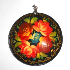 Pendant round: Red & blue roses on black Babushka Matryoshka Babooshki Babushkas