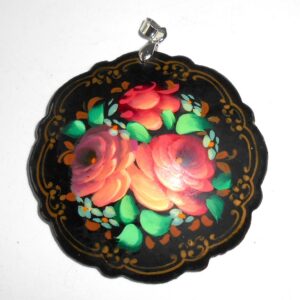 Pendant fancy round: Pink roses on black Babushka Matryoshka Babooshki Babushkas