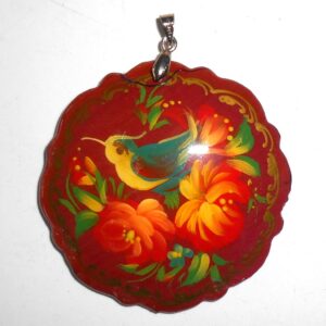 Pendant fancy round: Bird on red Babooshki s