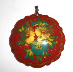 Pendant fancy round: Wild flowers on red Babushka Matryoshka Babooshki Babushkas
