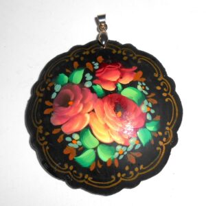 Pendant fancy round: Pink roses on black Babushka Matryoshka Babooshki Babushkas