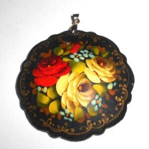 Pendant fancy round: Yellow & red roses on black Babushka Matryoshka Babooshki Babushkas