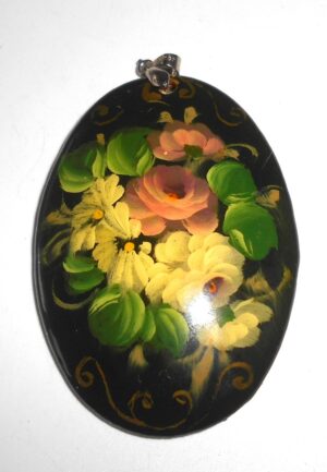 Pendant oval: White & pink roses on black Babushka Matryoshka Babooshki Babushkas