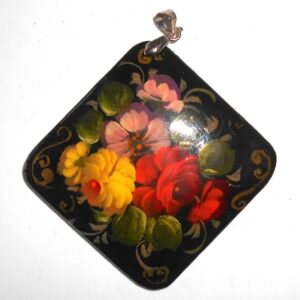 Pendant rhombus: Flowers on black Babooshki s