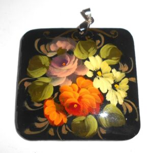 Pendant square: Roses & daisies on black Babushka Matryoshka Babooshki Babushkas