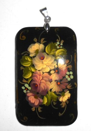 Pendant rectangle: Pale Roses on black Babooshki s