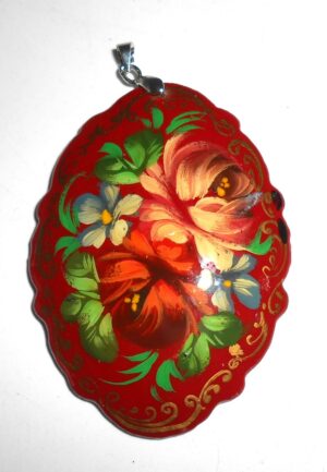 Pendant fancy oval: Roses on red Babushka Matryoshka Babooshki Babushkas