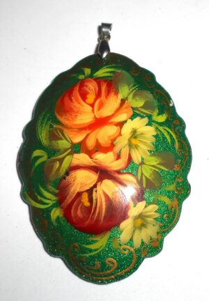 Pendant fancy oval: Roses on sparkling green Babushka Matryoshka Babooshki Babushkas
