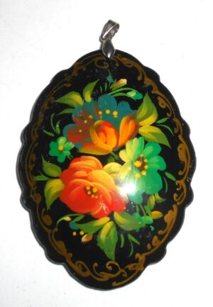 Pendant fancy oval: Various roses on black Babushka Matryoshka Babooshki Babushkas