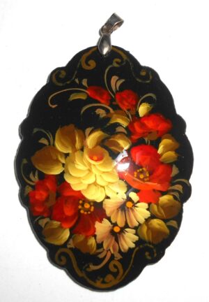 Pendant fancy oval: Various roses on black Babushka Matryoshka Babooshki Babushkas
