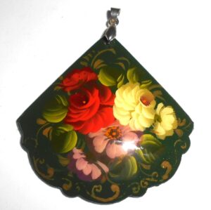 Pendant fan shape: Roses on dark green Babushka Matryoshka Babooshki Babushkas