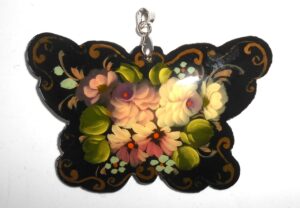 Pendant butterfly shape: Pale roses on black Babooshki s
