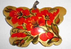 Pendant butterfly shape: Poppies on gold Babushka Matryoshka Babooshki Babushkas