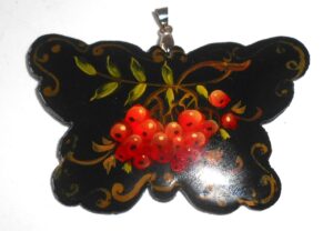 Pendant butterfly shape: Red rowan on black Babooshki s