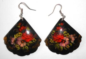 Earrings fan shape: ‘Red rose’ on black Babooshki s