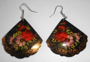 Earrings fan shape: 'Red rose' on black Babushka Matryoshka Babooshki Babushkas