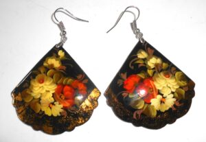 Earrings fan shape: ‘White & red roses’ on black Babooshki s