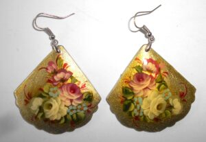 Earrings fan shape: 'White & red roses' on gold Babushka Matryoshka Babooshki Babushkas