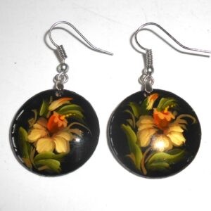 Earrings round small: ‘White flower’ on black Babooshki s