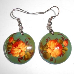 Earrings round small: ‘Rose’ on pale green Babooshki s
