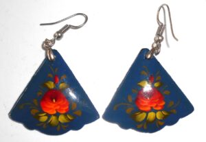 Earrings small fan: 'Red roses' on dark blue Babushka Matryoshka Babooshki Babushkas