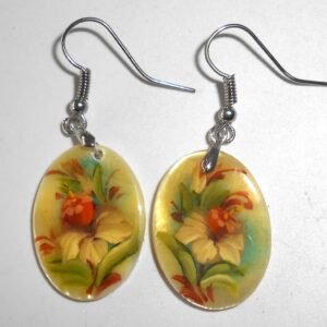 Earrings pearl oval: 'White flower' Babushka Matryoshka Babooshki Babushkas