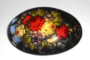 Hair Clip: Red roses on black oval Babooshki s
