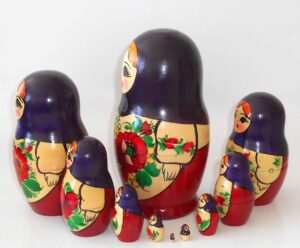 Kirovie purple scarf red dress 10-set nesting Doll Babooshki s Classic Village Traditional