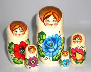 GIANT Ksenia white scarf 10-set nesting Doll Babooshki s