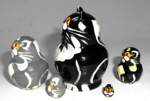 MINI Funny black Cat 5-set TINY nesting Doll Babooshki s
