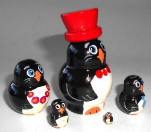 MINI Funny Penguin in red hat 5-set TINY nesting Doll Babooshki s