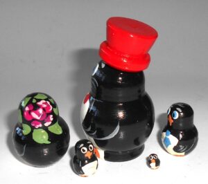 MINI Funny Penguin in red hat 5-set TINY nesting Doll Babooshki s