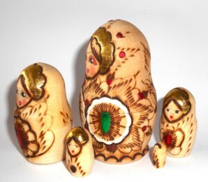 Kira red & green flowers red dots nesting Doll Babooshki s