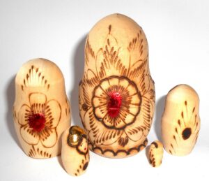 Kira red & green flowers red dots nesting Doll Babooshki s