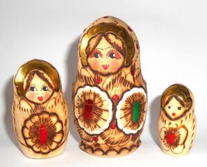 Kira red & green flowers red dots nesting Doll Babooshki s