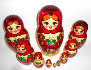 KIROV – Kirovie red scarf giant 10-set nesting Doll Babooshki s Classic Village Traditional