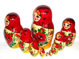 KIROV – Kirovie red scarf giant 10-set nesting Doll Babooshki s Classic Village Traditional