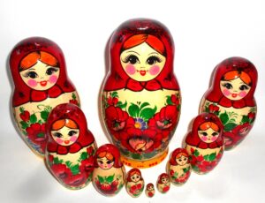 KIROV – Kirovie red scarf giant 10-set nesting Doll Babooshki s Classic Village Traditional