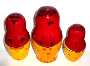 KIROV – Kirovie red scarf giant 10-set nesting Doll Babooshki s Classic Village Traditional