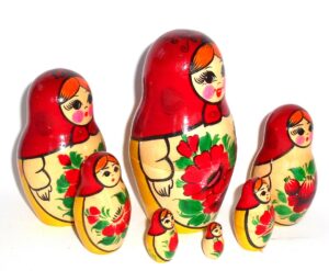 KIROV – Kirovie red scarf giant 10-set nesting Doll Babooshki s Classic Village Traditional