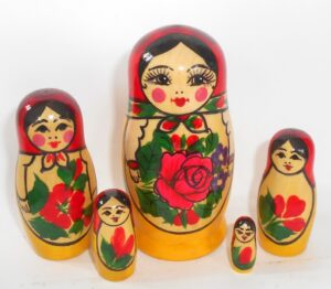 Semenov small 5-set red scarf nesting Doll Babooshki s Classic Village Traditional