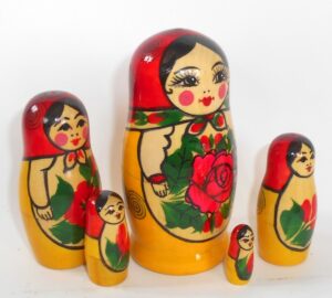 Semenov small 5-set red scarf nesting Doll Babooshki s Classic Village Traditional