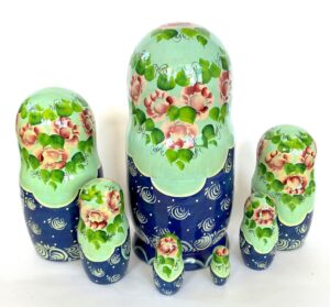 Village date in Winter blue dress 7-set Babushka Matryoshka nesting Doll (Copy)